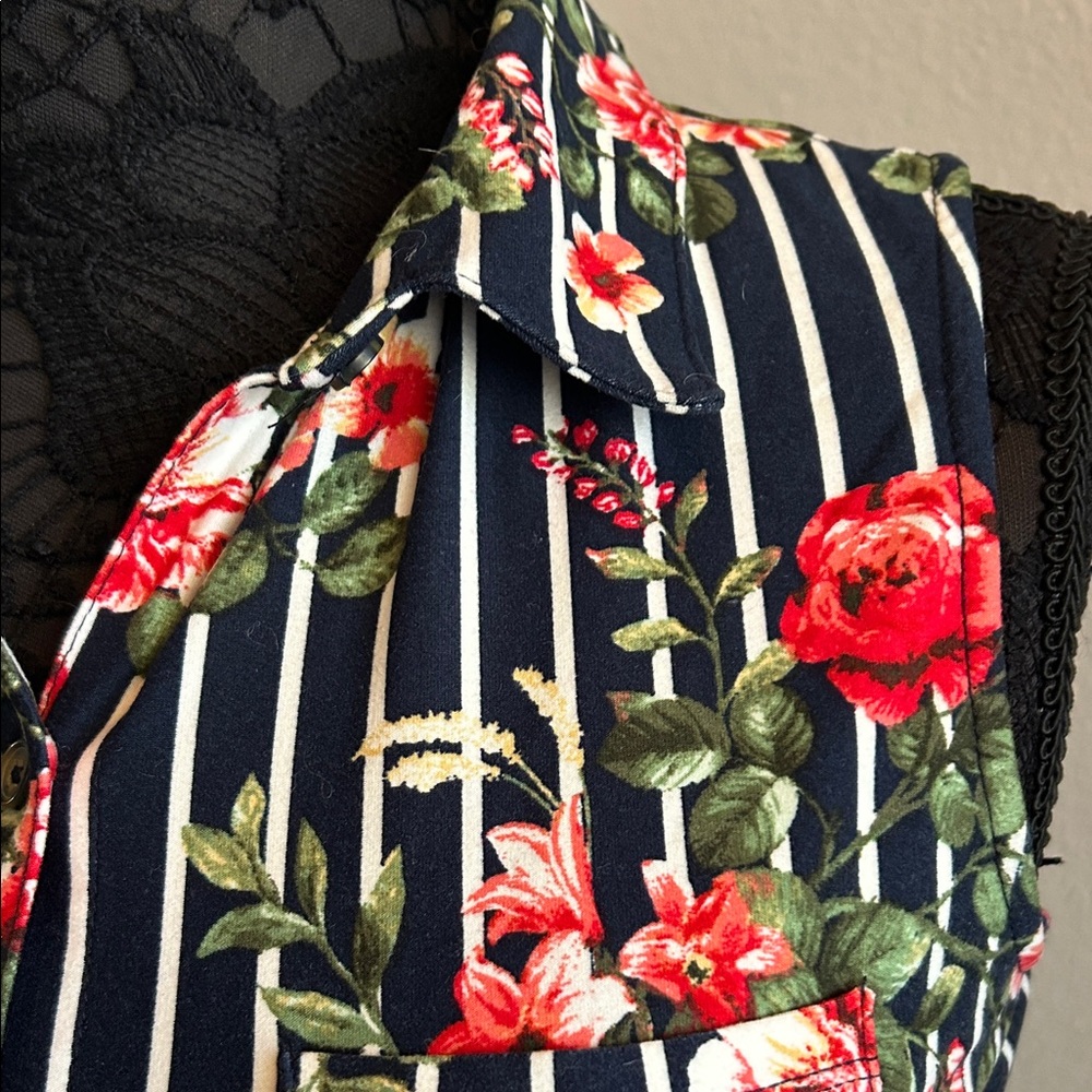 Navy Floral Striped Sleeveless Dress - Picture 3 of 12